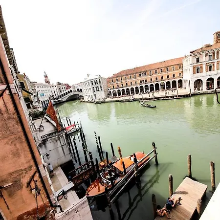 Ca' Pellegrini Luxury Grand Canal Apartament *