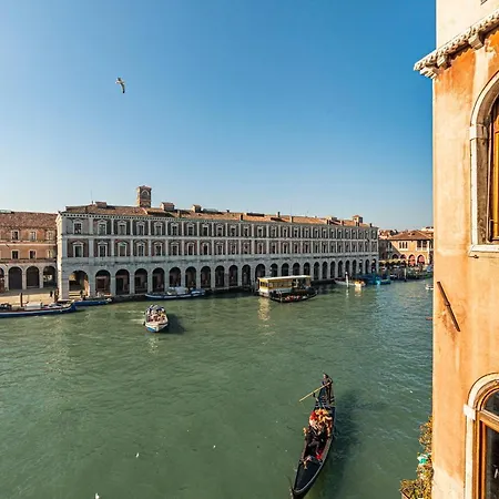 Ca' Pellegrini Luxury Grand Canal * Venedik