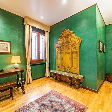 Ca' Pellegrini Luxury Grand Canal Apartment *